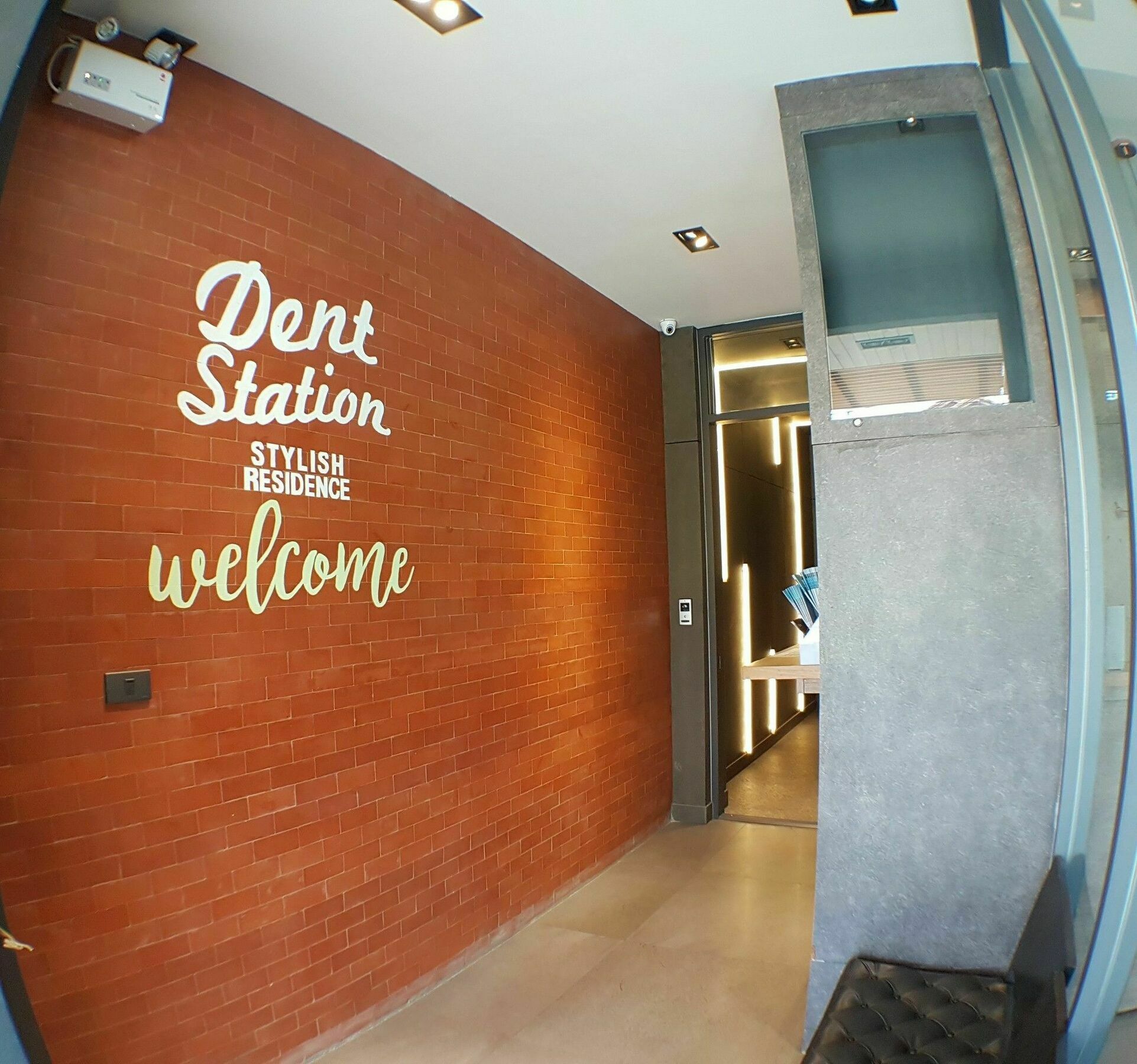 Hotel Dent Station Resident Phuket Esterno foto